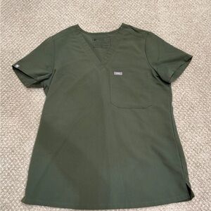 🎀 SOLD!!!  Figs scrub Catarina Top in Moss color XS 🎀